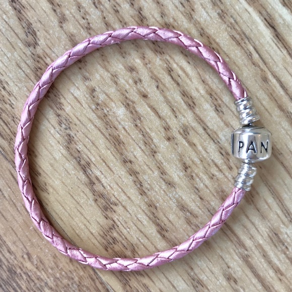 ๐ PANDORA Sterling Silver Pink Leather Bracelet 7 - Picture 3 of 7